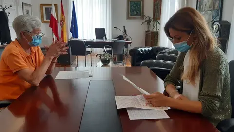 Reuni&oacute;n de la delegada del Gobierno con la Red C&aacute;ntabra contra la Trata