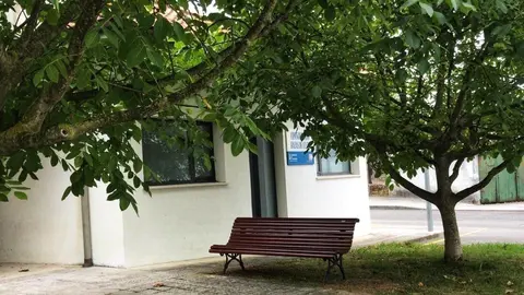 Nuevo mobiliario urbano en Hazas de Cesto