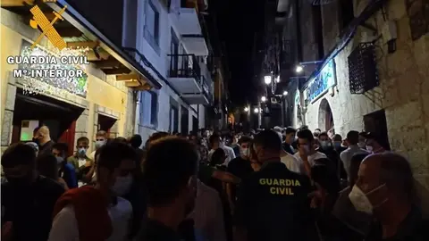 Laredo. Ocio nocturno. J&oacute;venes. Botell&oacute;n y uso mascarilla