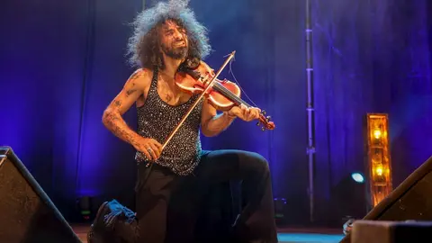 El violinista Ara Malikian durante un concierto 