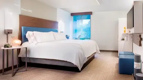 Imagen promocional de una de las habitaciones de un hotel de la cadena hotelera IHG.