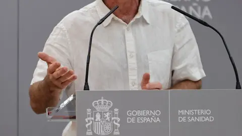 El director del Centro de Coordinaci&oacute;n de Alertas y Emergencias Sanitarias (CCAES), Fernando Sim&oacute;n, ofrece una rueda de prensa para informar de la evoluci&oacute;n de la COVID-19, en Madrid (Espa&ntilde;a), a 16 de julio de 2020.