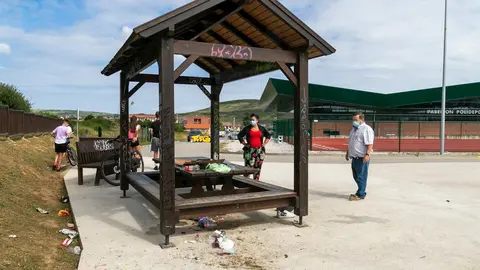Da&ntilde;os causados en el parque de Requejada