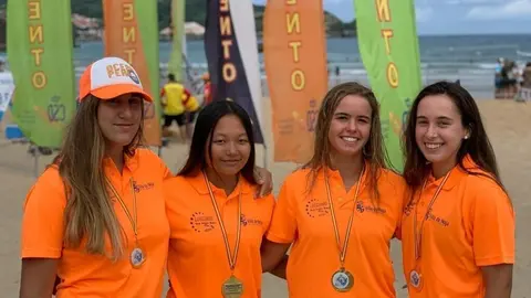 Equipo juvenil femenino del Club Noja Playa Dorada NetCAN