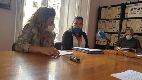 Silvia C&aacute;ceres y Ver&oacute;nica Vega