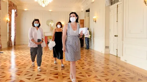 La alcaldesa visita el Palacio de la Magdalena