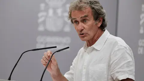 El director del Centro de Coordinaci&oacute;n de Alertas y Emergencias Sanitarias (CCAES), Fernando Sim&oacute;n, durante una rueda de prensa para informar de la evoluci&oacute;n de la COVID-19, en el Ministerio de Sanidad, en Madrid (Espa&ntilde;a), a 27 de julio de 2020.