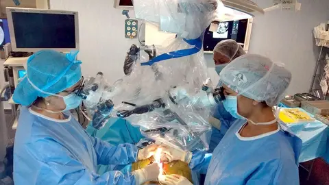 Quir&oacute;fano hospital de Cantabria