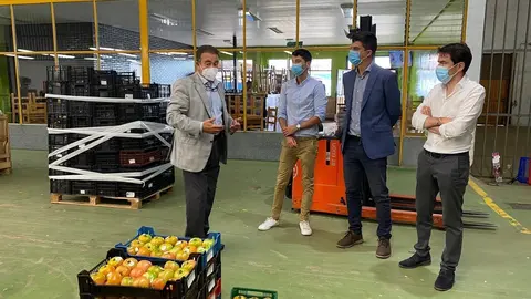 Pedro Casares y Daniel Fern&aacute;ndez visitan Mercasantander