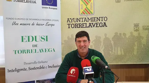 El concejal de Asuntos Europeos de Torrelavega,, Bernardo Bustillo