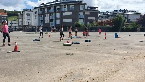 Clase gratis de zumba al aire libre en Pi&eacute;lagos