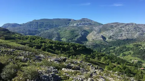 Paisaje Cantabria. Naturaleza. Monta&ntilde;a. Medio Ambiente Rural