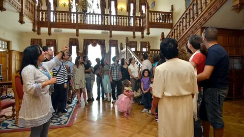 Visitas al Palacio de la Magdalena. Archivo