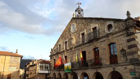 Ayuntamiento de Valderredible en Polientes