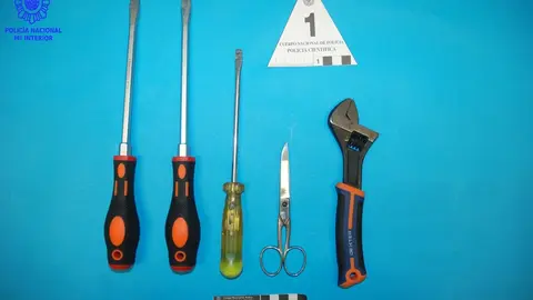 Algunos de los objetos intervenidos a las detenidas por robos en domicilios de Santander