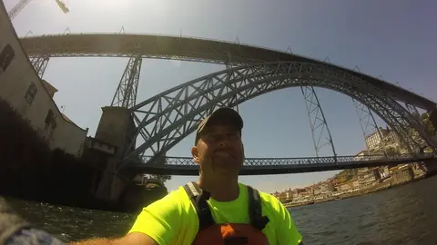 Rub&eacute;n P&eacute;rez realiza la traves&iacute;a en kayak del r&iacute;o Duero