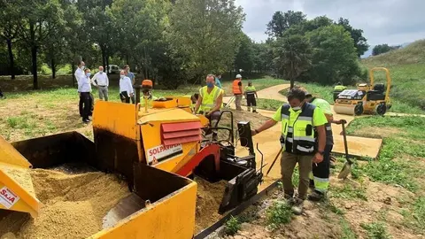 Trabajos en el parque de Miravalles