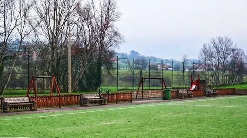 Parque Infantil en Hazas de Cesto