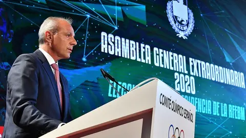 Francisco V.Bl&aacute;zquez durante su reelecci&oacute;n como presidente de la RFEBM