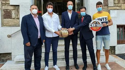 Presentaci&oacute;n del Grupo Alega Cantabria