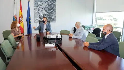 Reuni&oacute;n del consejero de Desarrollo Rural, Guillermo Blanco, con la asociaci&oacute;n de floristas