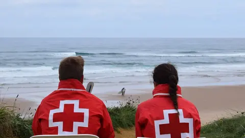 Pi&eacute;lagos pone en marcha este fin de semana el servicios de socorrismo en playas