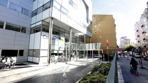 Sede del Gobierno de Cantabria, en la calle Pe&ntilde;a Herbosa de Santander