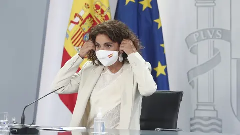 La ministra portavoz y de Hacienda, Mar&iacute;a Jes&uacute;s Montero, en la rueda de prensa posterior al Consejo de Ministros
