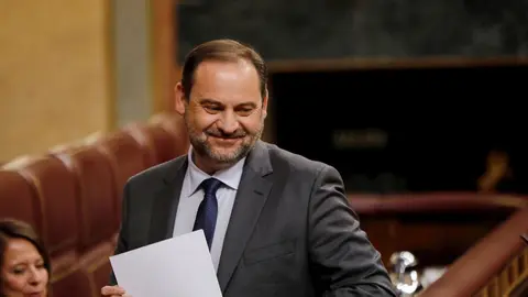 El ministro de Transportes y Movilidad, y 'n&uacute;mero dos' del PSOE, Jos&eacute; Luis &Aacute;balos, se dirige a intervenir durante una sesi&oacute;n plenaria en el Congreso de los Diputados, en Madrid (Espa&ntilde;a), a 21 de julio de 2020.