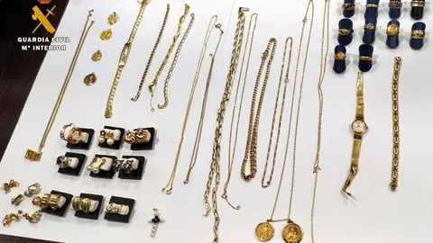 Rdo. Nota De Prensa Guardia Civil (Detenido Un Grupo Itinerante Tras Robar En Una Vivienda De San Vicente De La Barquera)