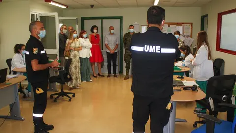 Reuni&oacute;n entre Sanidad y la UME para planificar la labor de los rastreadores en Cantabria