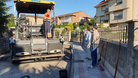 Alcalde Astillero visita mejora de viales en Guarnizo