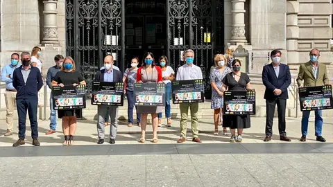 Minuto de silencio en el Ayuntamiento de Santander por la mujer asesinada en Valencia
