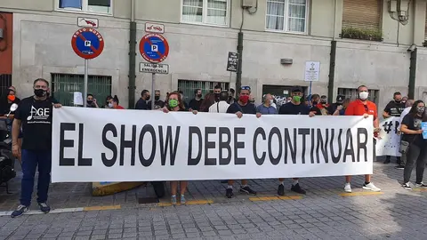 Empresarios de espect&aacute;culos y eventos protestan porque est&aacute;n en la ruina y piden ayudas