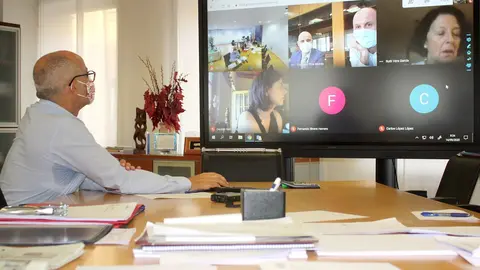 El consejero de Sanidad participa en un curso de la UIMP