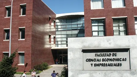 Facultad De Ciencias Econ&oacute;micas Y Empresariales