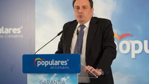 El senador del PP por Cantabria F&eacute;lix de las Cuevas