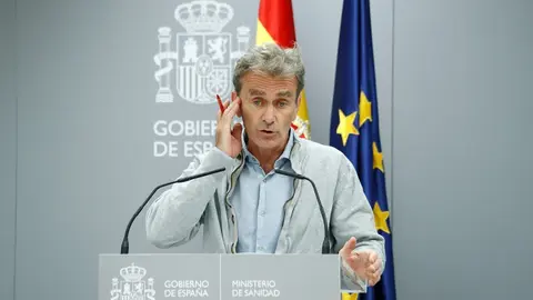 El director del Centro de Coordinaci&oacute;n de Alertas y Emergencias Sanitarias, Fernando Sim&oacute;n, informa en rueda de prensa de la evoluci&oacute;n de la COVID-19 en la Sede del Ministerio de Sanidad, en Madrid (Espa&ntilde;a), a 3 de septiembre de 2020.