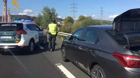 Operativo de la Guardia Civil por l hurto de Castro Urdiales
