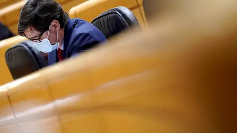 El ministro de Sanidad, Salvador Illa, durante una sesi&oacute;n de control al Gobierno en el Senado, en Madrid (Espa&ntilde;a), a 22 de septiembre de 2020.