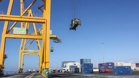 El tr&aacute;fico de los puertos baja un 10% en agosto pero confirma su senda de recuperaci&oacute;n tras el confinamiento