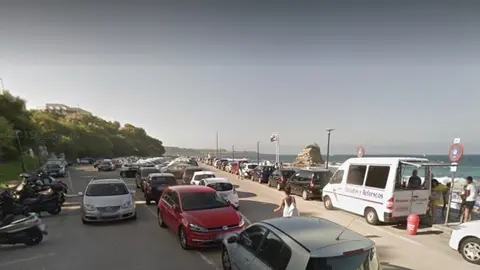 95910934-E3FD-434E-B6F3-5B0DD3F0D77B