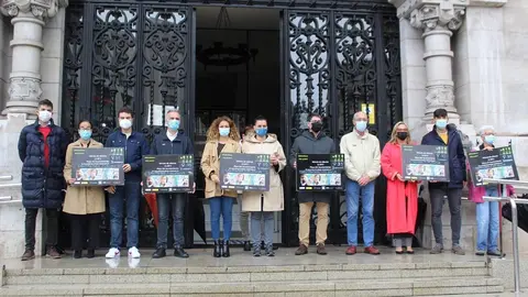 Minuto de silencio en Santander por las dos mujeres asesinadas