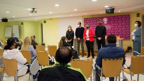 El Ayuntamiento de Camargo da la bienvenida a 43 desempleados que se incorporan a la plantilla municipal
