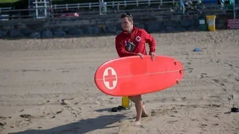 Socorrista de Cruz Roja Bizkaia