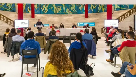 Zuloaga en la asamblea del Consejo de la Juventud