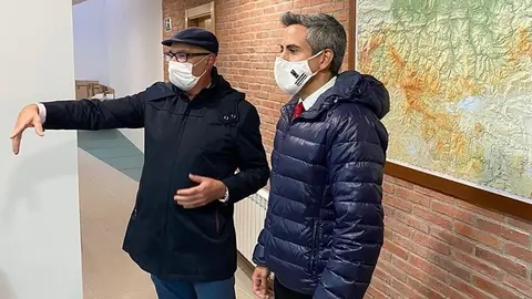 Secundino Caso y Pablo Zuloaga, durante su reuni&oacute;n de trabajo en Pe&ntilde;arrubia