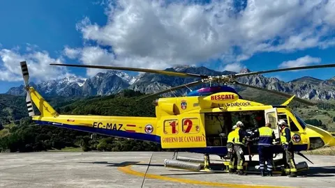 Evacuaci&oacute;n en helic&oacute;ptero