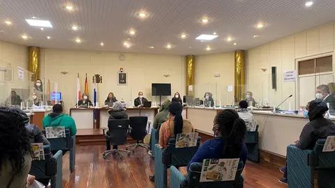 Juicio contra siete acusados de red de trata