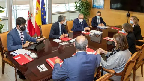Reuni&oacute;n Gobierno de Cantabria-UC sobre Contrato Programa Extraordinario